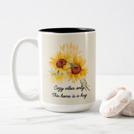 Zonnebloemen met Cosy Vibes Quote Tweekleurige Koffiemok (Met donut)