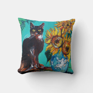 ZONNEBLOEMEN MET ZWARTE KAT IN BLAUWE TURQUOISE KUSSEN