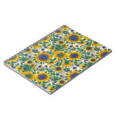 Zonnebloemen. Oekraïens volks kunstpatroon. Notitieboek (Linkerzijde)