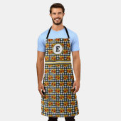 Zonnebloemen op Black Gingham Initiaal Schort (Gedragen)