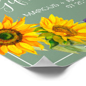 Zonnebloemen op groene Huwelijkscadeaus Poster (Hoek)