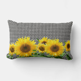 Zonnebloemen op zwart en wit schaakbord patroon kussen