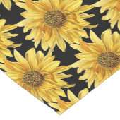 Zonnebloemen op zwarte achtergrond korte tafelloper (Hoek)
