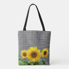Zonnebloemen op zwarte en witte schaakpatroon tote bag