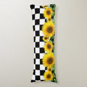 Zonnebloemen op zwarte witte borst lichaamskussen (Voorkant Verticaal)
