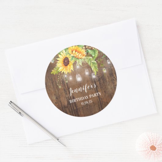 Zonnebloemen, rustiek hout en verlichting ronde sticker (Envelop)