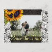 Zonnebloemen rustieke schuur hout opslaan de datum aankondigingskaart (Voorkant)