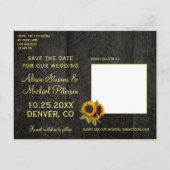 Zonnebloemen rustieke schuur hout opslaan de datum aankondigingskaart (Achterkant)