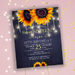 Zonnebloemen rustige, zoete zestien uitnodiging<br><div class="desc">Floral elegant zoete zestien zestiende verjaardagsfeestdagen,  een betaalbare uitnodiging voor donkermiddernacht blauw marinekaart met bouquets van gele gouden zonnebloemen en snaren van kronkellichten.     De uitnodiging is geschikt voor zomerherfst herfst buitenshuis tuintuinbouwkundige verjaardagsfeestjes voor zonnebloemen.</div>