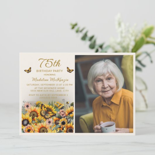 Zonnebloemen Vlinders 75e verjaardag Party Foto Kaart (Staand voorkant)