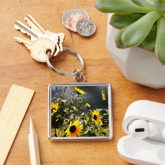 Zonnebloemen voor het Storm wolkt foto's Sleutelhanger (Bureau)