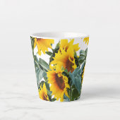 Zonnebloemgele bloem latte mok (Voorkant)