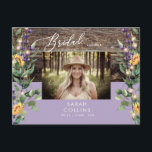 Zonnebloemlampjes en lavendel Foto Rustic Bridal Uitnodiging Briefkaart<br><div class="desc">Uitnodiging in de britse bridal. Zonnebloemen en lavenlichten,  hout. Schoen. Hout Fence. Briefkaart. Foto. Filter toegepast op foto.</div>