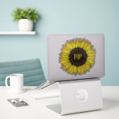 Zonnebloemmonogram Sticker (Laptop op bureau)