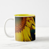Zonnebloempitten Floral, gepersonaliseerd Tweekleurige Koffiemok (Links)