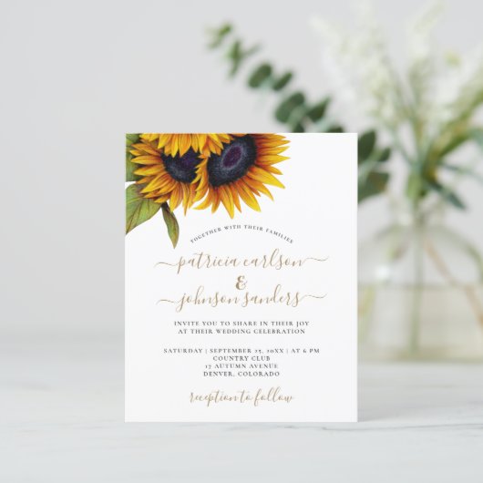 Zonnebloemrijke elegante BUDGET trouwuitnodiging (Staand voorkant)