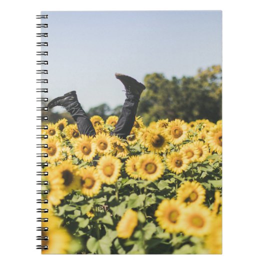 Zonnebloemveld overdag notitieboek (Voorkant)