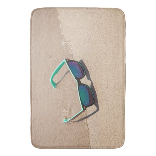 Zonnebrillen op de strand badmat (Voorkant Verticaal)
