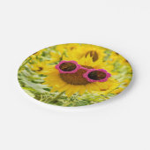 Zonnebrillen op zonnebloemen papieren bordje (Gekanteld)