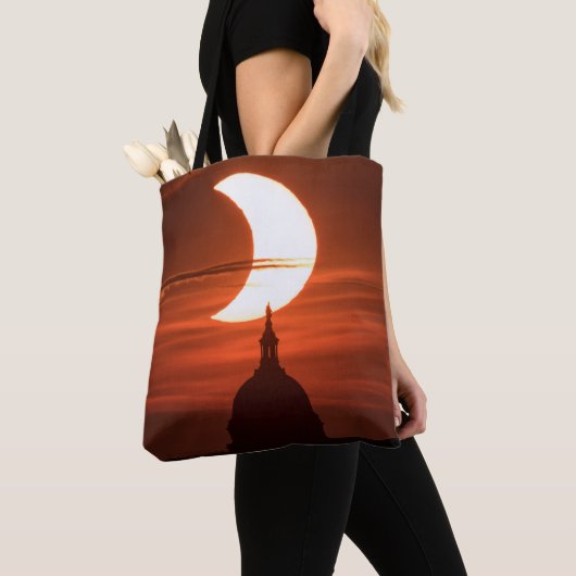 Zonneclipse 2021 tote bag (Dichtbij)