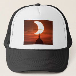 Zonneclipse 2021 trucker pet