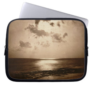 Zonneeffect - Ocean, 1857 (albumineverdruk van een Laptop Sleeve