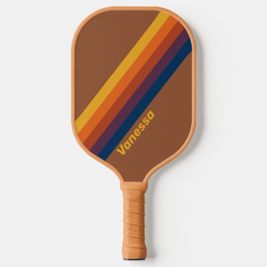 Zonnegebakken klei strepen met naam pickleball paddle (Voorkant)