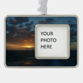 Zonnehoogte in Zee II Ocean Seascape Verzilverd Omlijst Ornament (Voorkant)