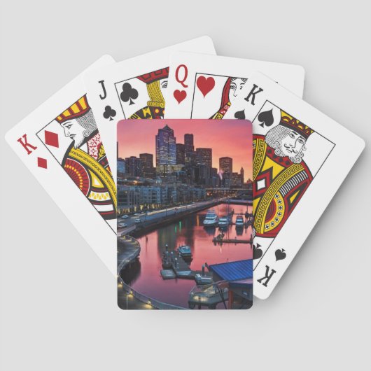 Zonnehoogte op pier 66, neerkijkend op de belkkleu speelkaarten (Achterkant)