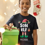 Zonnehuisfamilie bij kerstcadeaunaam t-shirt<br><div class="desc">Met dit leuke kleintje van de Zoon elf, dat deel uitmaakt van een bijpassend collectie voor huiseigenaars dat geschenken bevat voor elk lid van het gezin. Dit t-shirt is perfect voor elke kerstgezinshereniging, of als een familie-overeenkomende pajama, is voorzien van een schattig pet en poten, met de titel "Zoon elf"...</div>