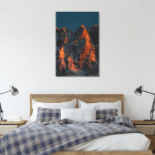 Zonnelicht op majestueuze bergen canvas afdruk (Insitu (Slaapkamer))