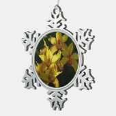 Zonnelichtgele orchideeën Floral Tin Sneeuwvlok Ornament (Rechts)