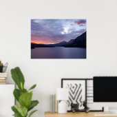 Zonneopgang bij het meer St. Mary Poster (Thuiskantoor)