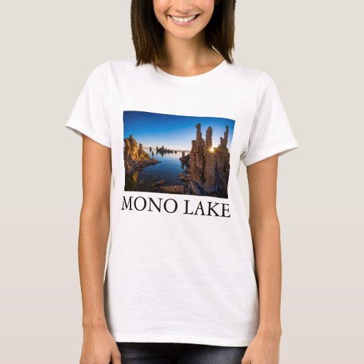 Zonneopgang bij het Mono-meer in Californië T-shirt (Voorkant)