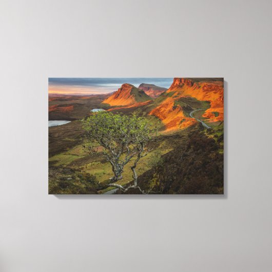 Zonneopgang in de Quiraing-bergen op Skye, Schotla Canvas Afdruk (Voorkant)