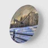 Zonneopje op een winterpasta in sneeuw ronde klok (Hoek)