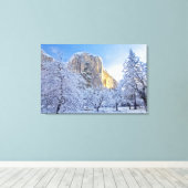 Zonneoplicht raakt El Capitan door sneeuw Canvas Afdruk (Insitu (Houten vloer))