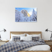 Zonneoplicht raakt El Capitan door sneeuw Canvas Afdruk (Insitu (Slaapkamer))