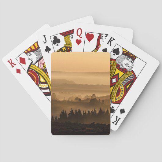 Zonneoploop over het landschap van Misty Rolling H Pokerkaarten (Achterkant)