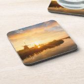 Zonneopstand boven windmolens en een rivier in Ned Bier Onderzetter (Linkerzijde)