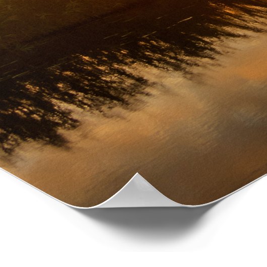 Zonneopstand boven windmolens en een rivier in Ned Poster (Hoek)