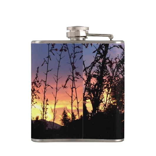 Zonneopwaaiers tussen wilde bloemen Silhouettes Heupfles (Achterkant)