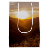 Zonneover berglandschap medium cadeauzakje (Achterkant)