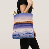 Zonneover Ventura Pier en strand Tote Bag (Dichtbij)