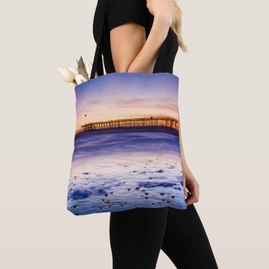 Zonneover Ventura Pier en strand Tote Bag (Dichtbij)