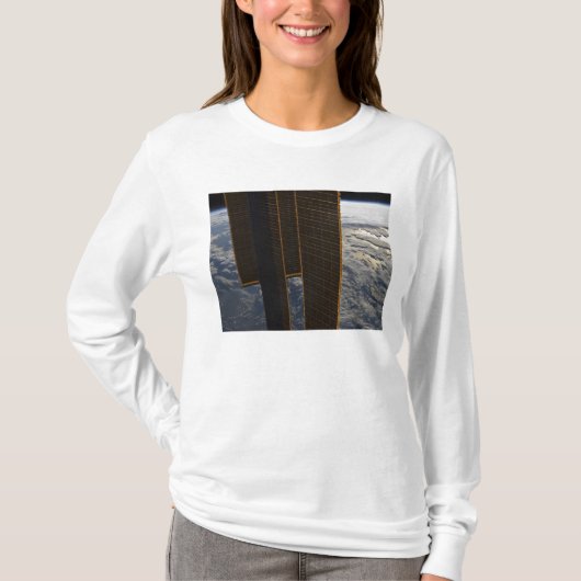 Zonnepanelen van het internationale ruimtestation t-shirt (Voorkant)