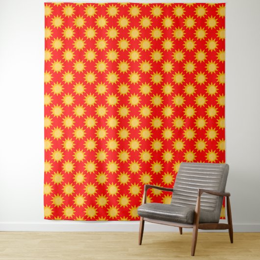 Zonnepatroonontwerp op rood wandkleed (In situ)
