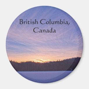 Zonneplaat over met sneeuw bedekt wintermeer en bo magneet