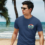Zonnepoketnaam voor reülestranspalm t-shirt<br><div class="desc">Cute matching zomereunion strandvakantie t-shirts voor volwassenen om op een cruise op een eiland of op een tropische reis langs de kust te worden draag. Kenmerkt prachtige palmbomen voor een oceaanzonsondergang. Ideale aangepaste t - shirts voor iedereen in uw groep. Voeg jouw naam op zak toe en pas de achterzijde...</div>