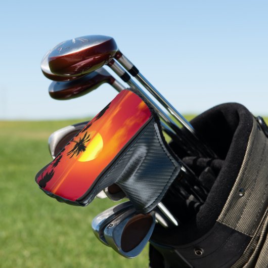 Zonnerode tropen palmstrand instellen golfheadcover (Insitu)